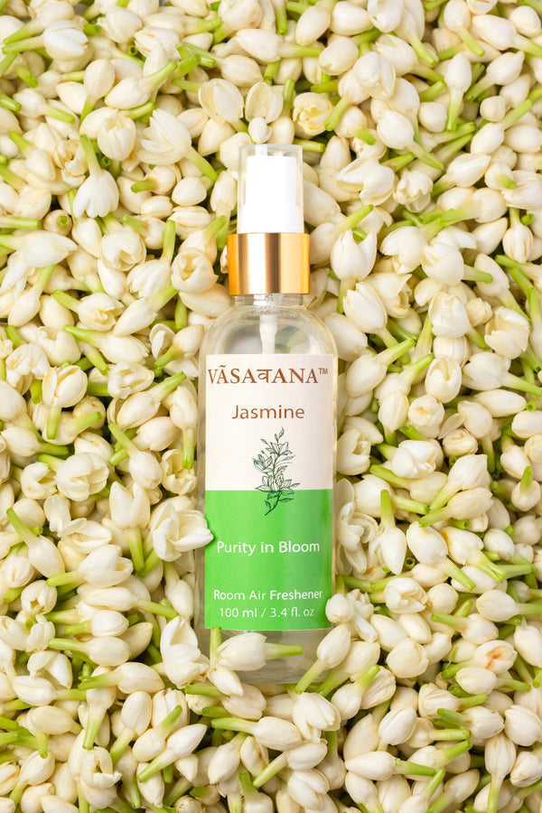 Jasmine Natural Mist Spray by Vāsaवana | 100 ml / 3.3oz | Made with Jasmine, and Ylang Ylang flower extracts | Ideal for meditation and rituals | Non-alcoholic, non-toxic & vegan | Vasavana
