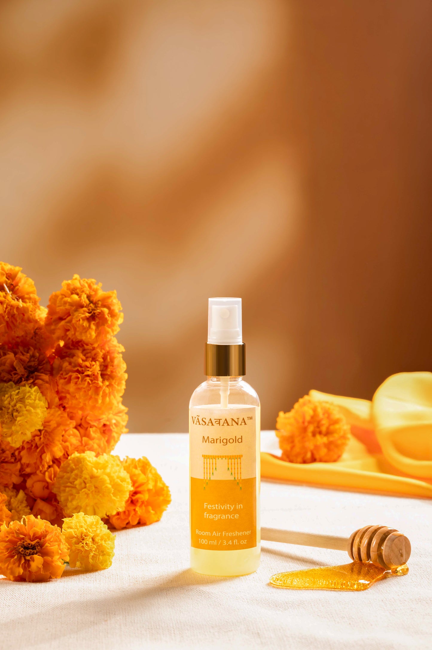 Marigold Natural Mist Spray by Vāsaवana | 100 ml / 3.3oz | Made with Marigold flower extract | Ideal for meditation and rituals | Non-alcoholic, non-toxic & vegan | Vasavana