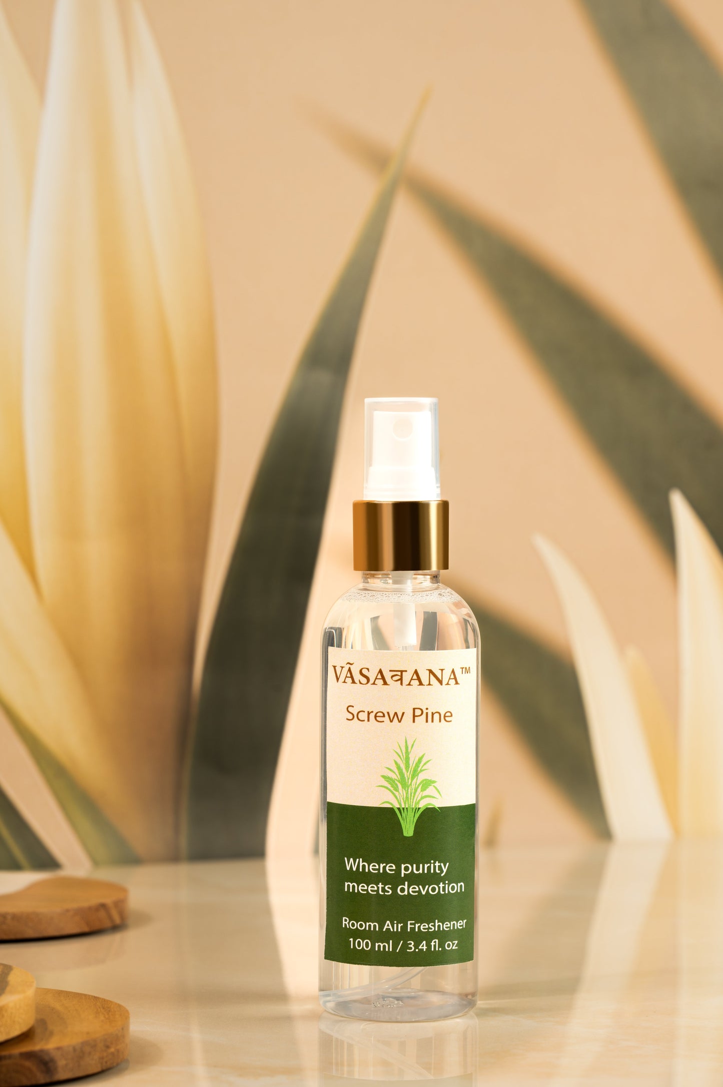 Screw Pine Natural Mist Spray by Vāsaवana | 100 ml / 3.3oz | Made with Screwpine Plant extract | Ideal for meditation and rituals | Non-alcoholic, non-toxic & vegan | Vasavana